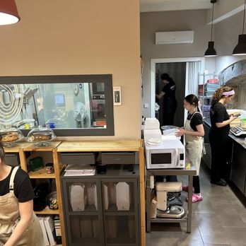 JONCAKE - No seating only to go - Custom Cakes Near Me JONCAKE - No seating only to go - Custom Cakes Near Me