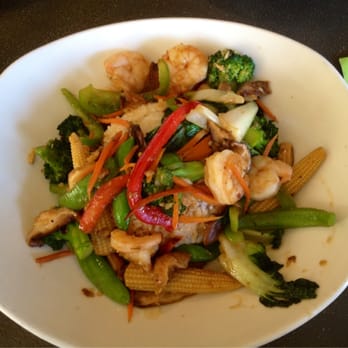 Yard House - Rice bowl with shrimp. Small size. - Bars Near Me - Pasadena, California Yard House - Rice bowl with shrimp. Small size. - Bars Near Me - Pasadena, California