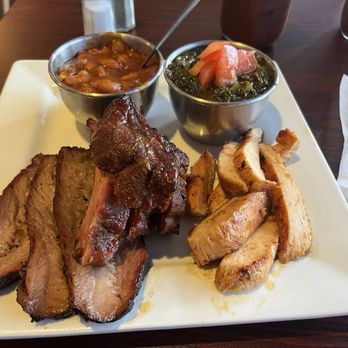 Pig N Pig - This is how I receive my 3 Choice of Meat Plate, I was surprised by the tomatoes on the greens - Barbeque Near Me - Fullerton, California Pig N Pig - This is how I receive my 3 Choice of Meat Plate, I was surprised by the tomatoes on the greens - Barbeque Near Me - Fullerton, California