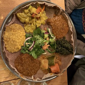 Demera Ethiopian Restaurant - Demera Messob for 2 - Ethiopian Near Me - Chicago, Illinois Demera Ethiopian Restaurant - Demera Messob for 2 - Ethiopian Near Me - Chicago, Illinois