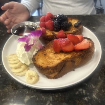 Tata's Cafe - French toast - Breakfast & Brunch Near Me - Hawthorne, California