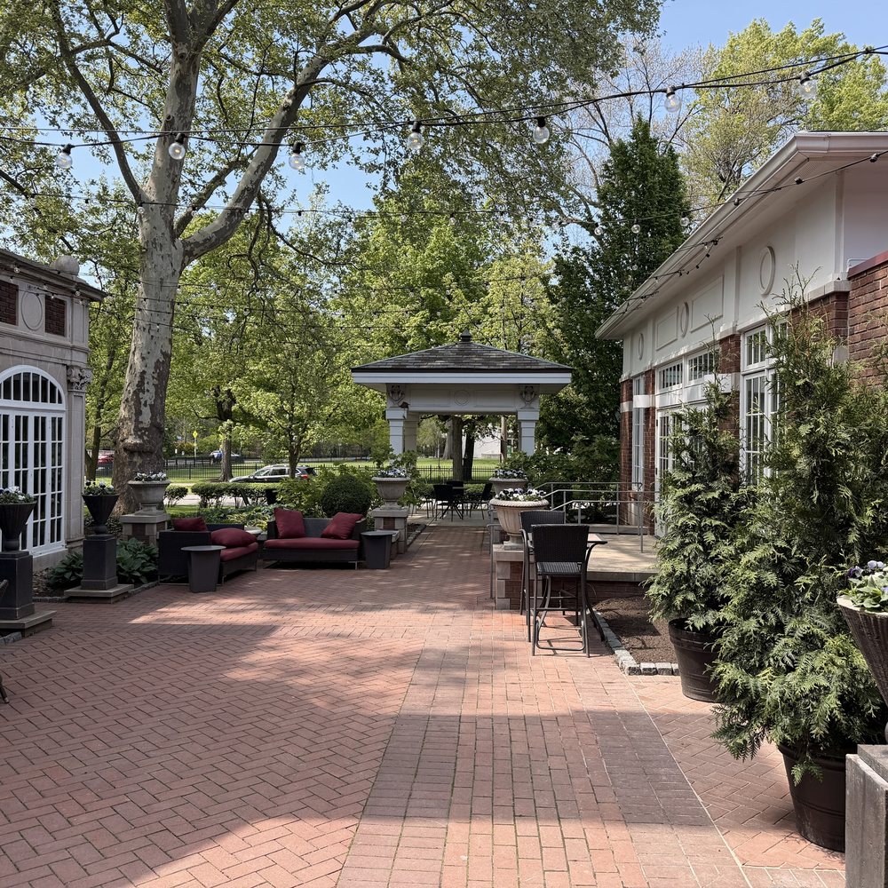 Glidden House - Hotels Near Me - Cleveland, Ohio Glidden House - Hotels Near Me - Cleveland, Ohio