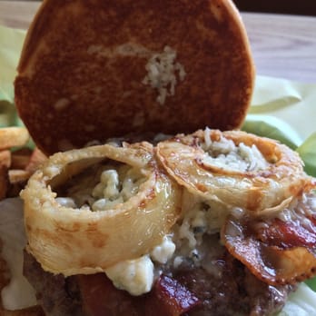 Bumblebees BBQ and Grill - New American Near Me - Midvale, Utah
