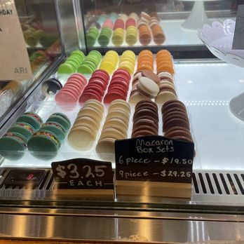 Ari Bakery Cafe - Macaroon options - Cafes Near Me - Boynton Beach, Florida