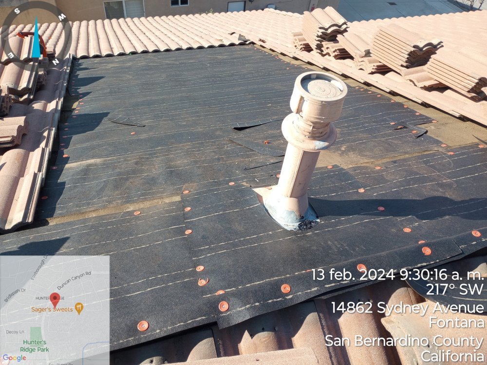 Slide of Johan Roofing