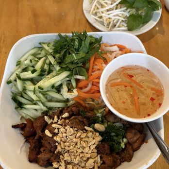 Zushirito - Vermicelli noodle with Roasted pork - Sushi Bars Near Me - Brentwood, Tennessee Zushirito - Vermicelli noodle with Roasted pork - Sushi Bars Near Me - Brentwood, Tennessee