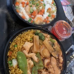 Chicken with garlic sauce and Shrimp with Lobster sauce