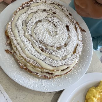 Citrus - CINNAMON ROLL PANCAKES - American Near Me - Virginia Beach, Virginia