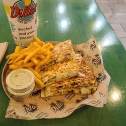 Dillas Quesadillas