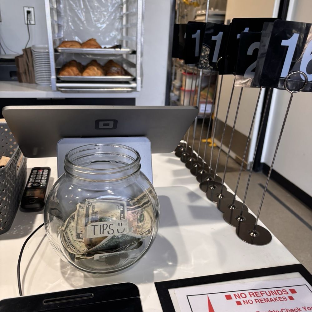 Le Coffee Shop - Breakfast & Brunch Near Me - Temecula, California