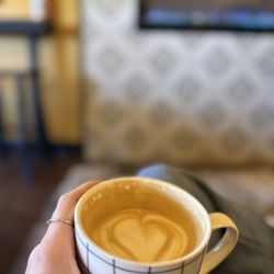 Drip Coffee House - Caramel macchiato