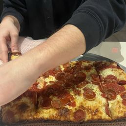 Detroit deep dish pepperoni Detroit deep dish pepperoni