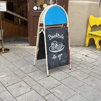 Vollpension Generationencafé - Cafes Near Me - Vienna, 9 Vollpension Generationencafé - Cafes Near Me - Vienna, 9
