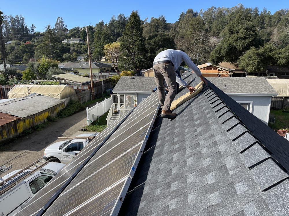 Slide of Ariana Roofing