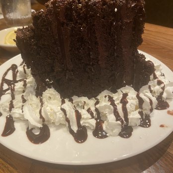 Uno Pizzeria & Grill - Chocolate cake for 4 - Pizza Near Me - Winter Garden, Florida Uno Pizzeria & Grill - Chocolate cake for 4 - Pizza Near Me - Winter Garden, Florida