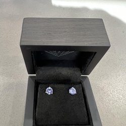 user provided Indy Facets Private Jeweler photo