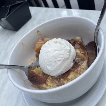 Street City Pub - Bread Pudding - Pubs Near Me - Cincinnati, Ohio Street City Pub - Bread Pudding - Pubs Near Me - Cincinnati, Ohio