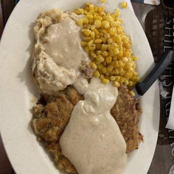 Shiloh's Restaurant - Chicken fried steak, mashed potatoes and corn - Desserts Near Me - Broken Arrow, Oklahoma