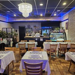 Thai Star Restaurant  - Dyer Ave - Dining area