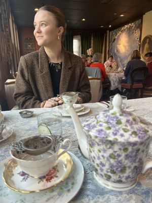 Lovejoy's Tea Room by null