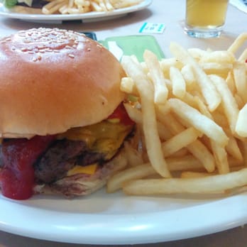 Pub Life Kitchen - Cheeseburger - Burgers Near Me - Ultimo, NSW Pub Life Kitchen - Cheeseburger - Burgers Near Me - Ultimo, NSW