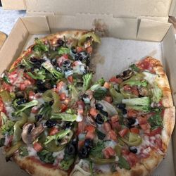 King's Restaurant & Pizzeria - Small vegetable pizza