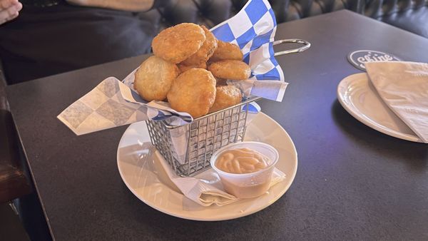 Shine Square Pub by null