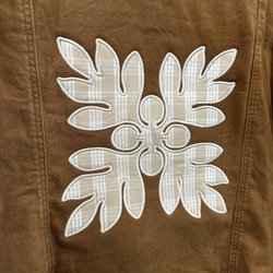 HI Family Custom Embroidery - Custom 'ulu quilt design applique with palaka fabric.