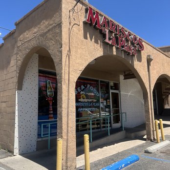 Mariscos La Playa - El locale - Mexican Near Me - Santa Fe, New Mexico