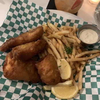 Graylynn - Fish and Frites - Cocktail Bars Near Me - Buffalo, New York