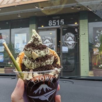 T-Town Cafe - Hotteok (Korean pancake) with matcha & ube soft serve, topped with pocky, almonds and oreo crumbs. (5/16/2020) - Desserts Near Me - Tacoma, Washington T-Town Cafe - Hotteok (Korean pancake) with matcha & ube soft serve, topped with pocky, almonds and oreo crumbs. (5/16/2020) - Desserts Near Me - Tacoma, Washington