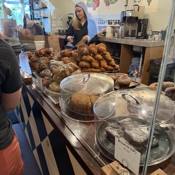 Comet Coffee & Microbakery - Saturday morning pastries - Coffee & Tea Near Me - Saint Louis, Missouri