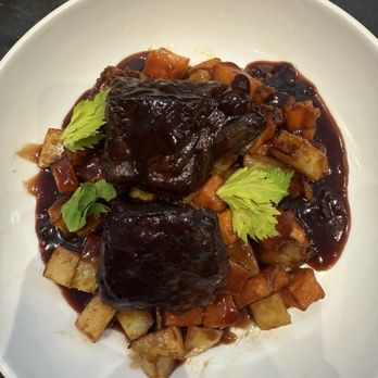 Counting House - Short rib hash - Cocktail Bars Near Me - Durham, North Carolina