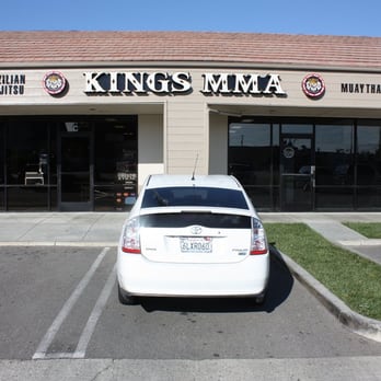 Kings MMA - Front of the gym (minus the Prius) - Brazilian Jiu-jitsu Near Me - Huntington Beach, California Kings MMA - Front of the gym (minus the Prius) - Brazilian Jiu-jitsu Near Me - Huntington Beach, California