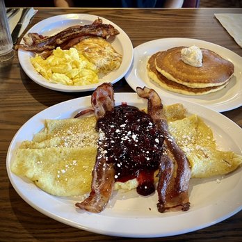 Heidi's Of Gresham - Swedish Pancakes. - American Near Me - Gresham, Oregon