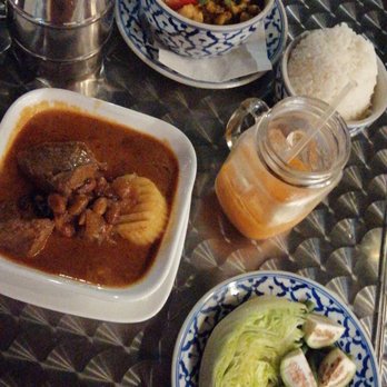 Nora Thai - Black pepper curry and Massaman curry - Thai Near Me - Brooklyn, New York Nora Thai - Black pepper curry and Massaman curry - Thai Near Me - Brooklyn, New York