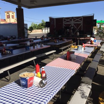 Big John's Texas BBQ - Music at night, arrive early to get a spot - Barbeque Near Me - Page, Arizona