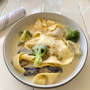 Brix - Vegetable Alfredo - New American Near Me - Napa, California
