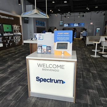 Spectrum - Inside the store - Internet Service Providers Near Me - Cypress, California