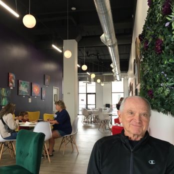 La Luna Cafe - Dining area - Coffee & Tea Near Me - Sioux Falls, South Dakota