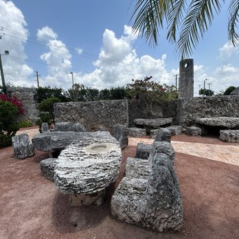 Coral Castle - Museums Near Me - Homestead, Florida