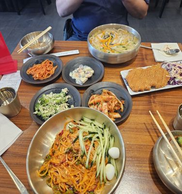 Guk Su Jip 국수집 - 北方面家 - Cold Korean Noodle Naengmyeon (냉면) & Dolsot Bibimbap by null