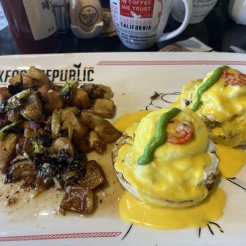 Breakfast Republic - Breakfast & Brunch Near Me - Palm Desert, California
