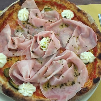 Pizzeria Capri - Primo fior - Italian Near Me - Lido di Iesolo, VE Pizzeria Capri - Primo fior - Italian Near Me - Lido di Iesolo, VE