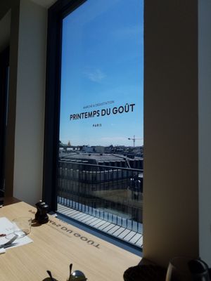 Printemps Haussmann by null