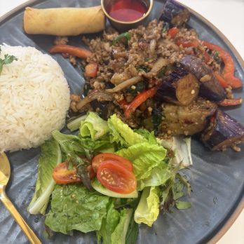 Kinaree Eatery - Spicy garlic chicken with eggplant!! So yummy !! - Thai Near Me - Chino, California Kinaree Eatery - Spicy garlic chicken with eggplant!! So yummy !! - Thai Near Me - Chino, California