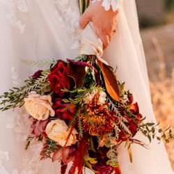The Back Porch Fresh Flowers - Bridal bouquet