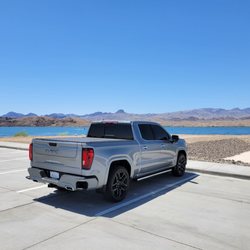 Havasu Riviera Marina - Parking on the lake for solo vehicles