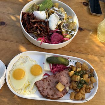 Quiero Brunch - Chilaquiles El Simple - Mexican Near Me - Temecula, California Quiero Brunch - Chilaquiles El Simple - Mexican Near Me - Temecula, California