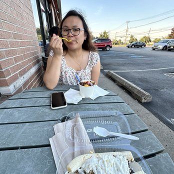 Carvel - Banana split - Ice Cream & Frozen Yogurt Near Me - Hillsborough, New Jersey Carvel - Banana split - Ice Cream & Frozen Yogurt Near Me - Hillsborough, New Jersey